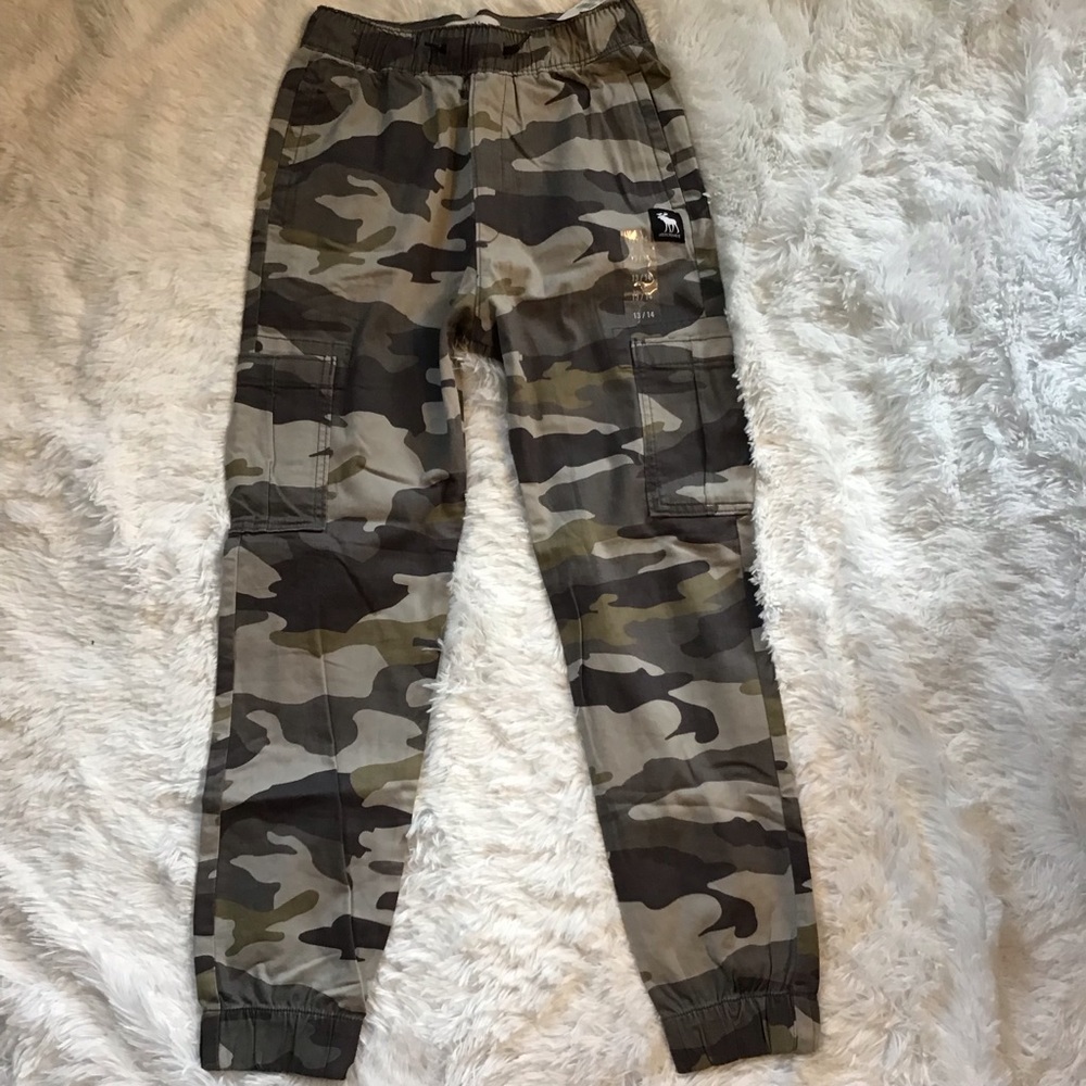 NWT Abercrombie Kids Camo Joggers 13/14